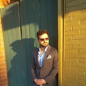 Meet your Posher, Junaid